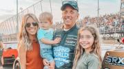Tragedia en el NASCAR: murió la leyenda Greg Biffle y toda su familia en un accidente aéreo