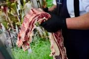 Asado para Navidad en Neuquén: qué dicen los precios a seis meses de la flexibilización de la barrera