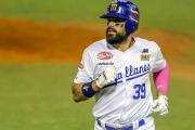Noche histórica de Renato Núñez guia triunfo de Magallanes ante Cardenales
