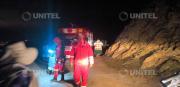 La Paz: Dos personas fallecen en un embarrancamiento de una vagoneta en Achocalla