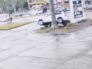 Perdió el control de su coche por un grave problema de salud y un médico que conducía justo detrás le salvó la vida