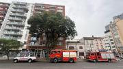 Incendio en dos apartamentos de un edificio en la zona de Tres Cruces obligó a la evacuación de 340 personas
