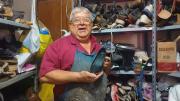 Mendocino por adopción y experimentado zapatero: “Este oficio me dio de comer 60 años”