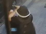 Balvanera: atacó a una mujer policía por la espalda e intentó robarle el arma reglamentaria