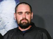 El hijo de Rob Reiner está bajo vigilancia por riesgo de suicidio mientras sigue la investigación por la muerte de sus padres