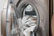 Dejar la puerta del lavarropas abierta después de cada lavado: el error que muchos cometen sin saberlo
