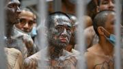 Condenan a pandilleros en El Salvador a penas de hasta mil años de cárcel