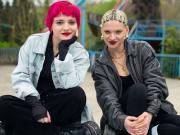 Fueron separadas al nacer y descubrieron que eran gemelas 19 años después gracias a un video de TikTok: Fue como mirarse en un espejo