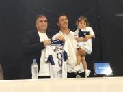 El show de Olivia Fernández: la hija de Nacho se robó la presentación de su papá