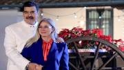 Presidente Maduro recorrió calles de Caracas junto a la primera dama, Cilia Flores previo al 24-Dic (+Video)
