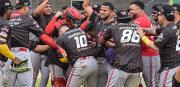 Cardenales apaleó a Tiburones y aseguró su cupo al round robin