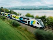 Cuál es el país que inaugura los trenes de dos pisos y cómo son