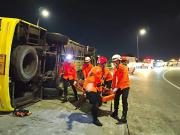 Impactante accidente de micro deja más de 10 muertos: Viajaba a gran velocidad