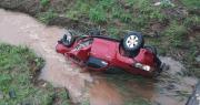 Pareja pierde la vida tras caída de camioneta a un arroyo en Curuguaty