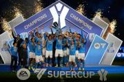 Napoli levantó la Supercopa de Italia