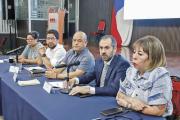 Ministros de Hacienda y Trabajo presentan a la CUT lineamientos del proyecto de ley de negociación ramal