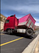 Camión Con Container Quedó Atravesado Tras Accidente En Ruta 15-CH Y Corta Ambas Pistas