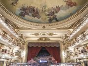 La fábrica de carruajes que primero se convirtió en cine y hace 25 años es la librería más linda del mundo