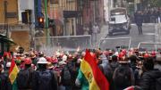 Enfrentamientos entre policías y mineros de la COB dejan 8 detenidos en La Paz