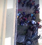 Un muerto y dos heridos tras caída de vehículo desde puente en la ARC