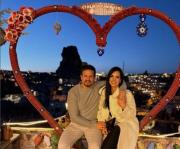 Los actores Scarlet Ortiz y Yul Burkle anuncian que se casarán tras 26 años juntos