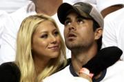 Anna Kournikova y Enrique Iglesias confirman la llegada de su bebé con tierna fotografía