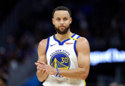 Stephen Curry cerca de quitarle este inédito récord a LeBron James y Kevin Durant
