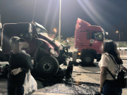 Once heridos deja choque entre bus urbano y tráiler en la vía Perimetral de Guayaquil