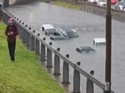 Autos bajo el agua en la Panamericana y diluvio en un shopping: los videos más impactantes del temporal en el Gran Buenos Aires