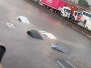 Temporal en el AMBA: lluvias intensas, autos atrapados y complicaciones en rutas