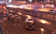 Caos antes de Navidad: un temporal inundó la Panamericana y dejó autos varados