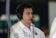 Toto Wolff enfrenta las versiones de una posible trampa