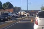 Choque en avenida Aragua deja conductor herido en Maracay