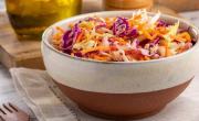 No es la rusa: la receta de ensalada fresca, económica y rendidora para Navidad