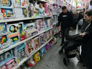 Juguetes inseguros: multas por más de $100 millones y alerta por compras informales en medio de la baja de ventas
