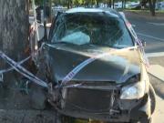 Un joven le robó las llaves del auto a su tía, chocó e hirió a dos personas en Pompeya: dijo que perdió el control porque quiso esquivar a un gato negro