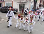 Más de 300 deportistas participaron en la caminata navideña y cierre de temporada