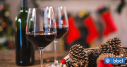 Los mejores vinos para tus cenas de Navidad y Año Nuevo, según experta: revisa cepas para cada ocasión