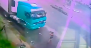 Brutal femicidio: Golpeó a su pareja, y la atropelló con un camión