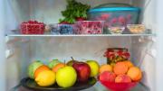 Guardás mal la fruta en la heladera: el error común que arruina su conservación