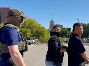 Redada contra inmigrantes: Donald Trump planea detener a 80.000 personas en depósitos industriales