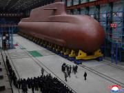 Kim Jong-un visitó con su hija un imponente submarino nuclear de 8.700 toneladas y volvió a mostrar músculo militar