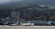 Perdimos todas nuestras reservas: Venezolanos se ven afectados por crisis aérea en el país