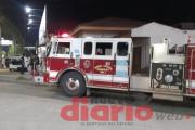 Bomberos controlaron el incendio de una camioneta en el barrio Palomar