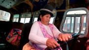 Las licencias de conducción para mujeres casi se duplican en la última década en Bolivia, según INE