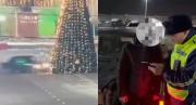 El Grinch en Kazajistán: Conductor derribó gigantesco árbol de Navidad y se dio a la fuga