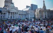 Cena de Nochebuena frente al Congreso