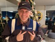 Toma Nik, ayer fue Navidad: YPF y un mameluco azul