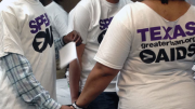 “Tratamiento gratuito para residentes”: conoce el programa de Texas que entrega medicamentos contra el VIH