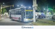 Así fue el accidente del colectivo de la Red Tulum que chocó contra un poste en Rawson